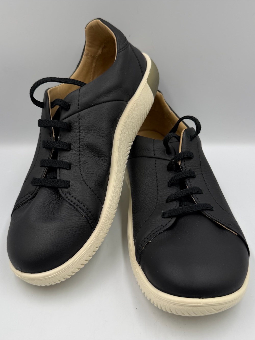 Keen KNX Lace Up Black Leather Sneaker Women 9.5 Arch Support Cushion Run Small